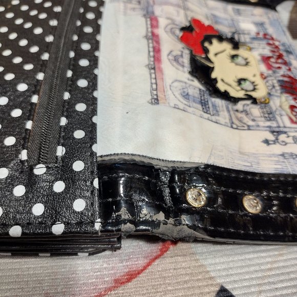 Betty Boop Rhinestone Studded Wallet - Picture 4 of 9
